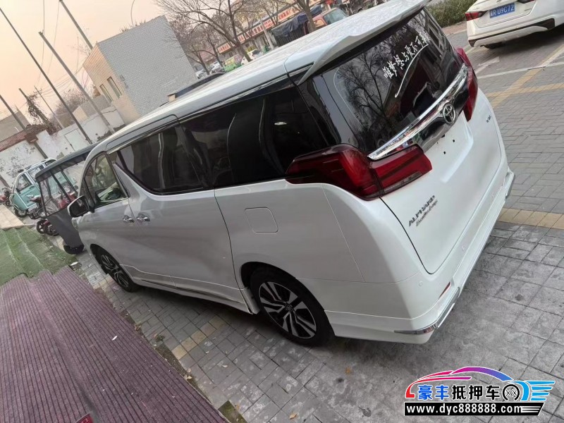 17年丰田埃尔法轿车抵押车出售