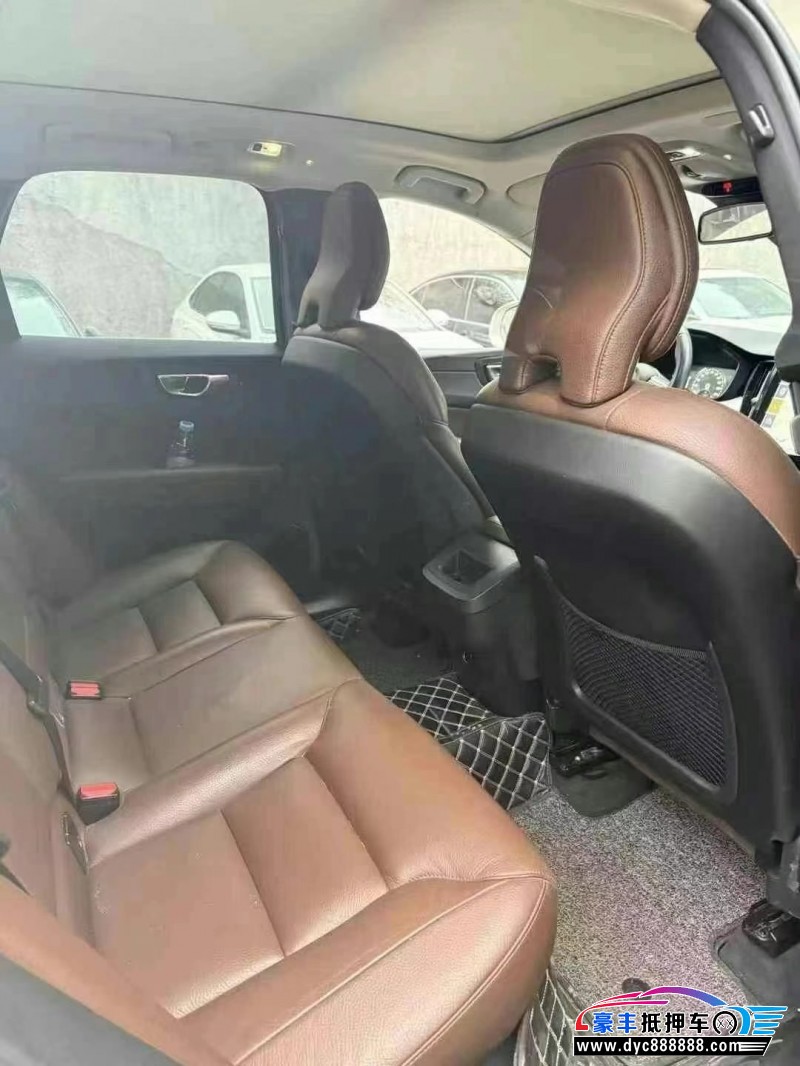 19年沃尔沃XC60轿车抵押车出售