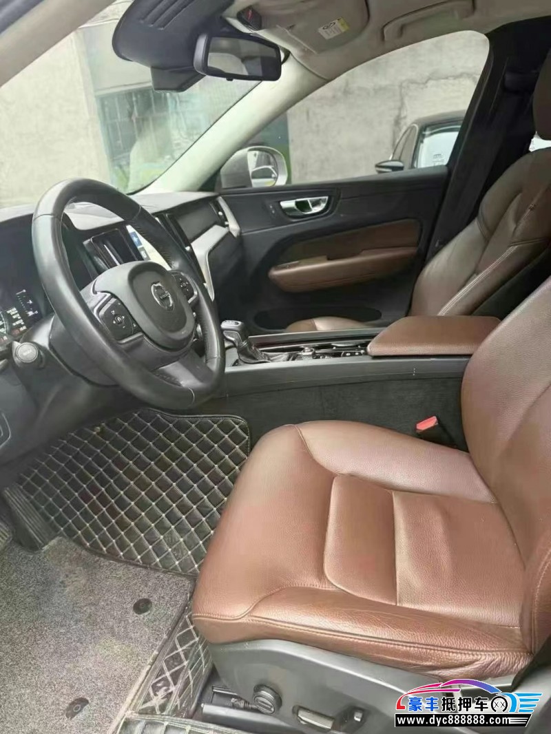 19年沃尔沃XC60轿车抵押车出售