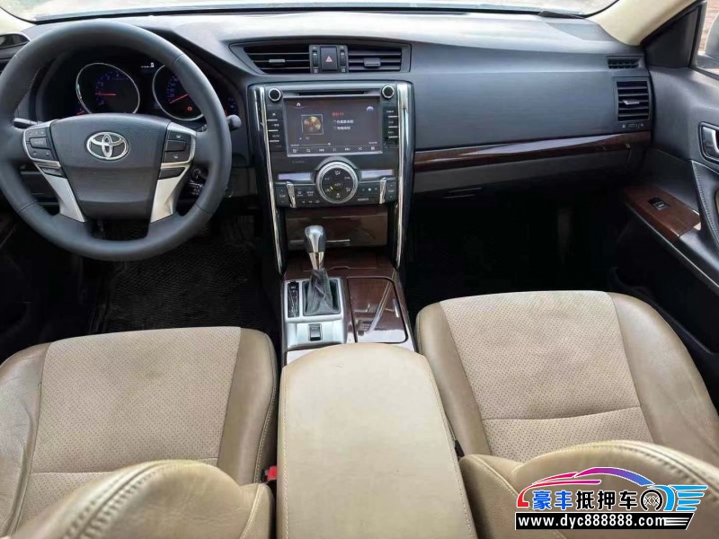 15年丰田锐志轿车抵押车出售