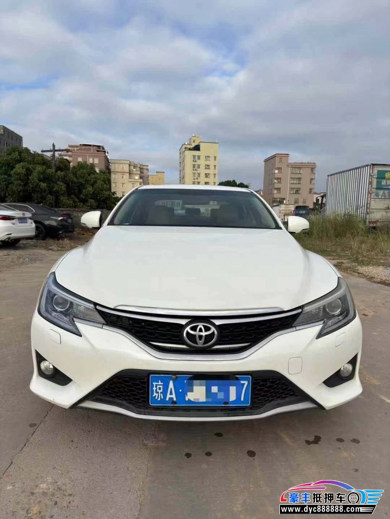 15年丰田锐志轿车抵押车出售