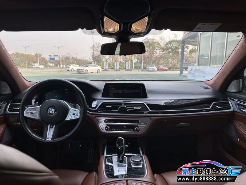 20年宝马7系轿车抵押车出售