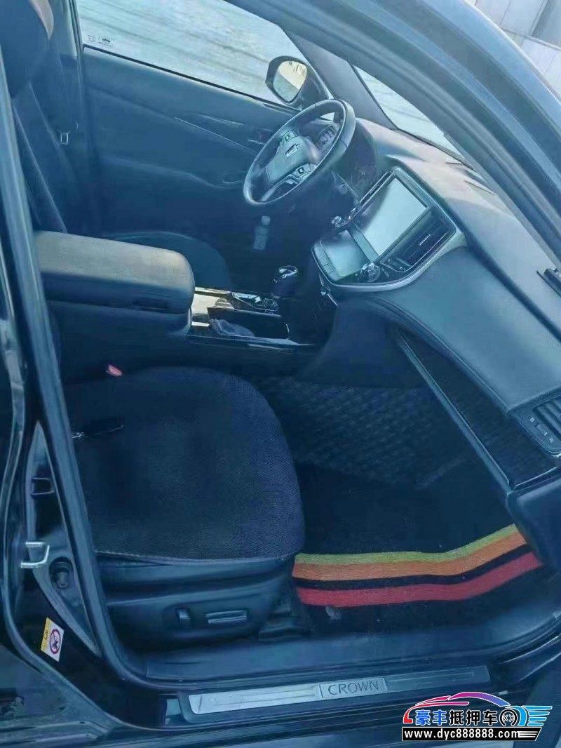 15年丰田皇冠(进口)轿车抵押车出售