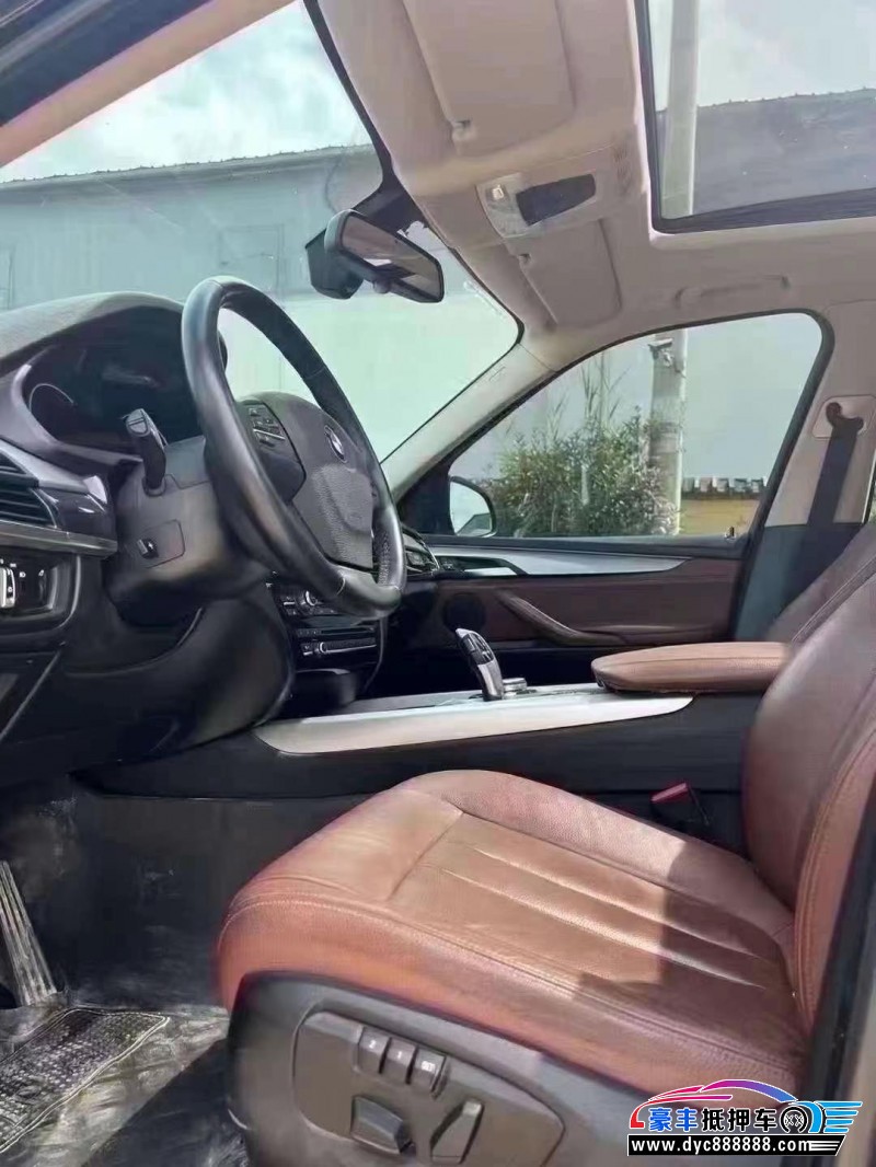 17年宝马X5 M轿车抵押车出售