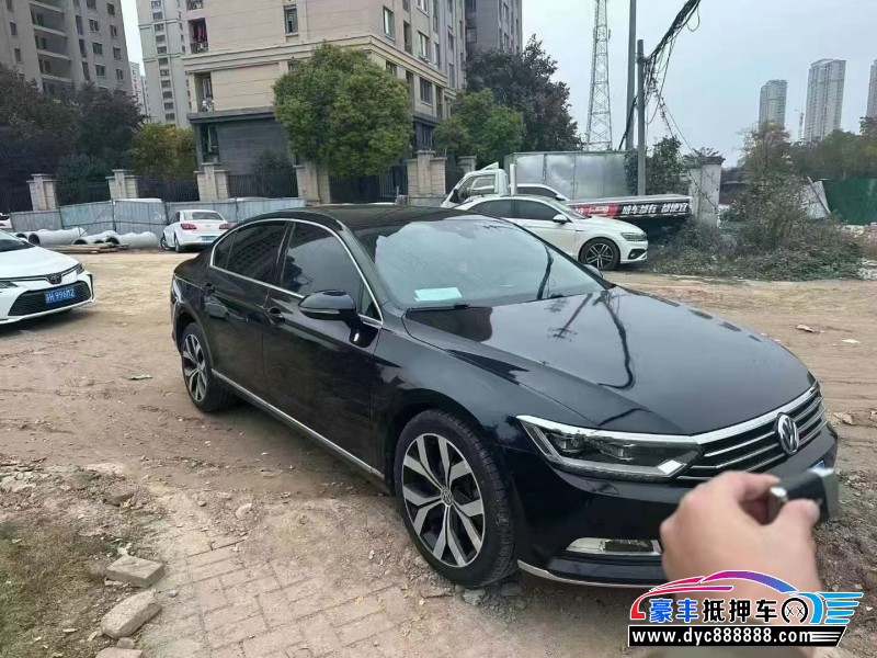 18年大众迈腾轿车抵押车出售