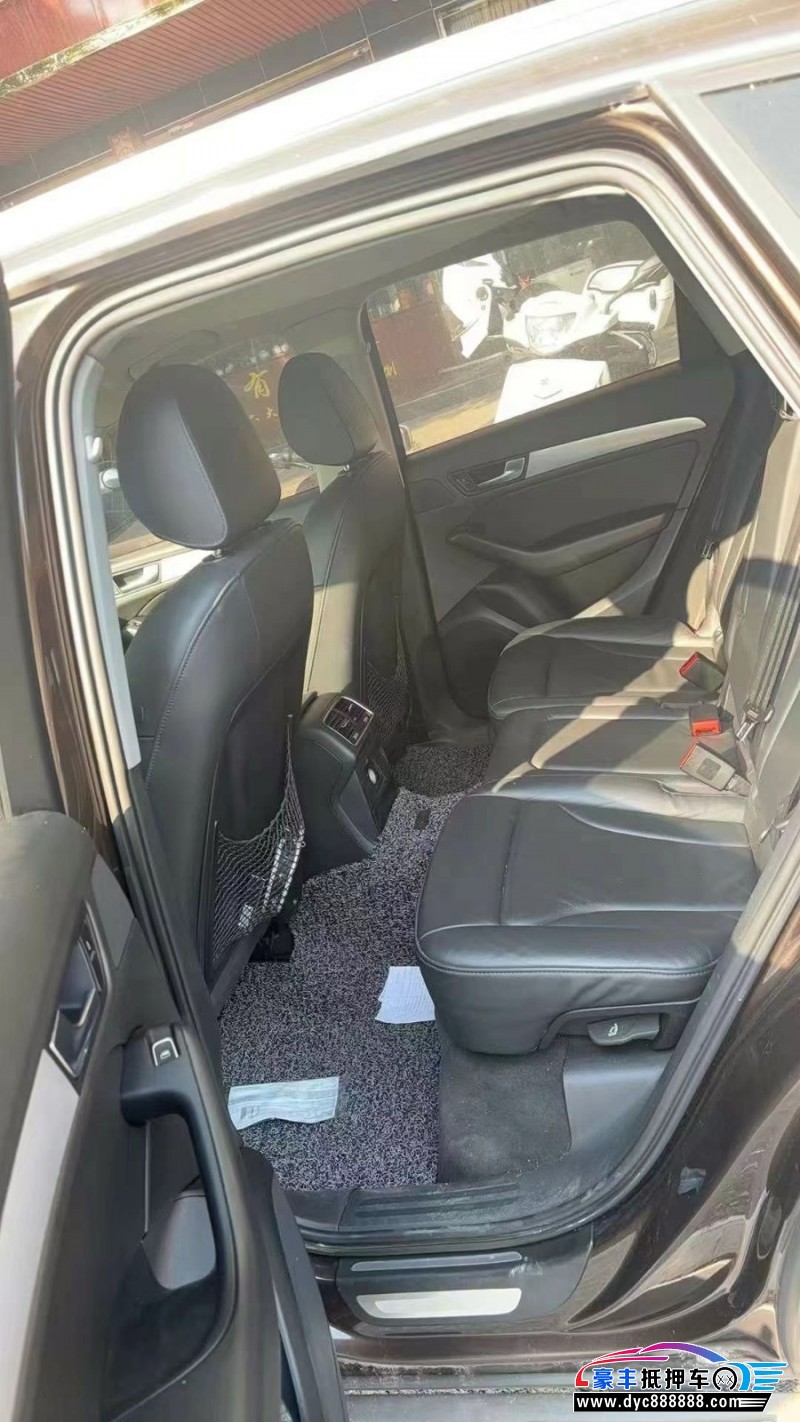 13年奥迪Q5轿车抵押车出售