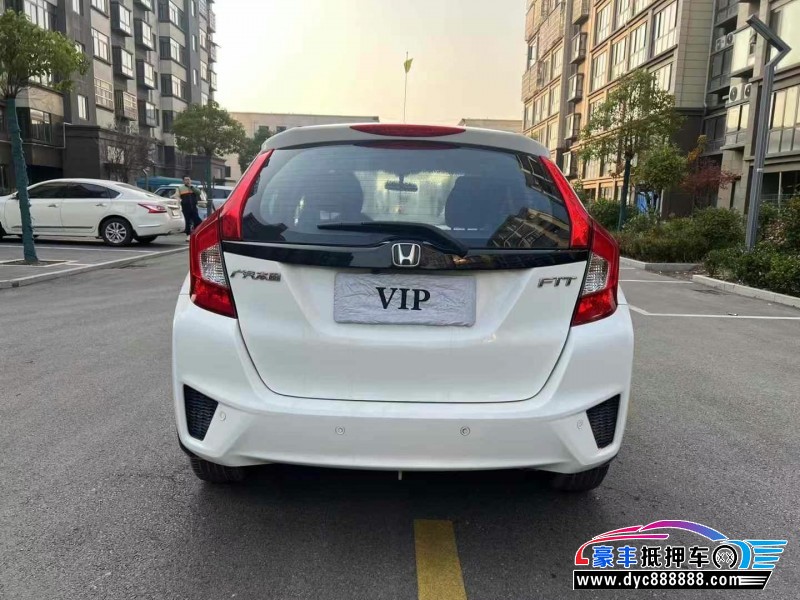 16年本田飞度轿车抵押车出售