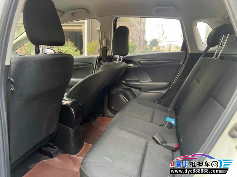 16年本田飞度轿车抵押车出售