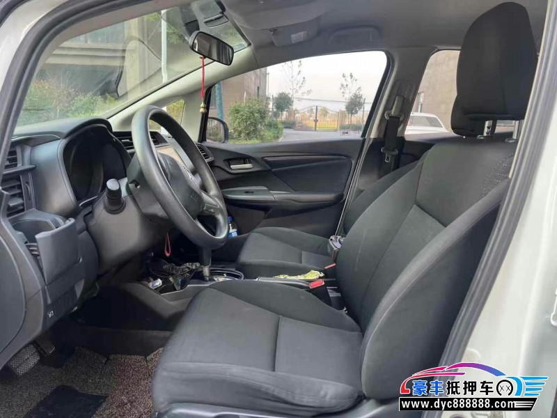 16年本田飞度轿车抵押车出售