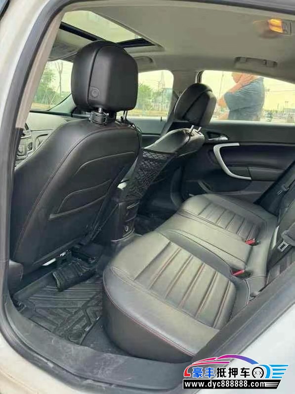 16年别克君威轿车抵押车出售