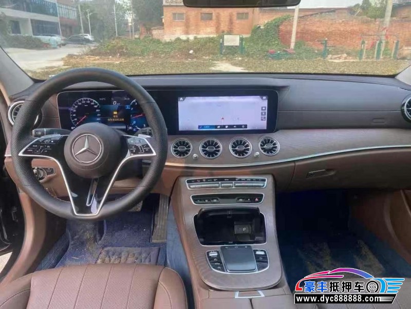 22年奔驰E轿车抵押车出售
