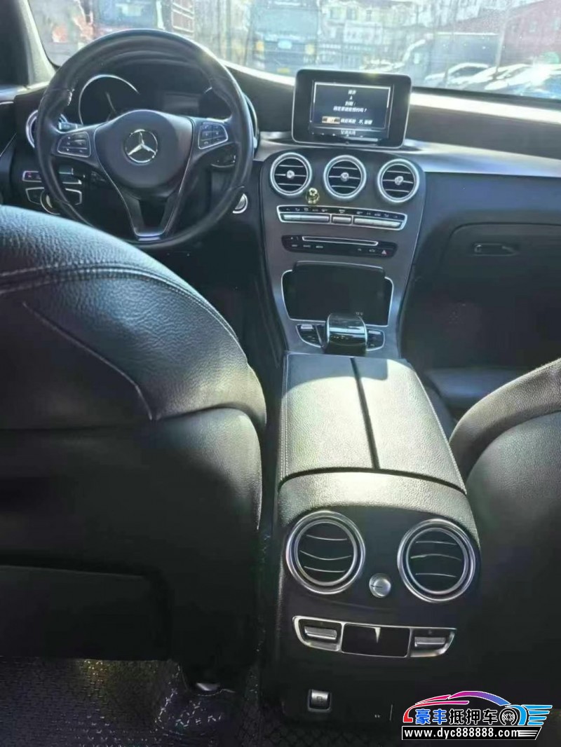 18年奔驰GLC轿车抵押车出售