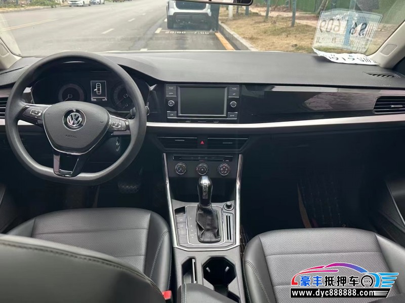 18年大众朗逸轿车抵押车出售