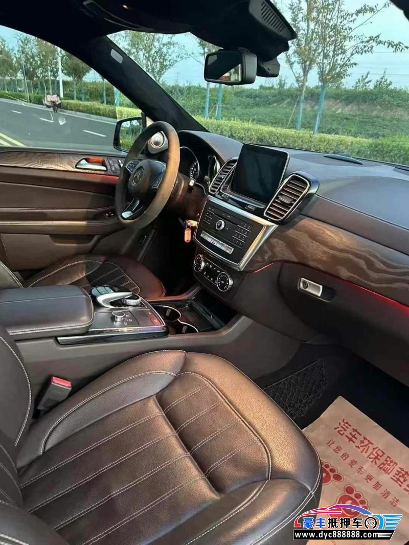 17年奔驰GLE轿车抵押车出售