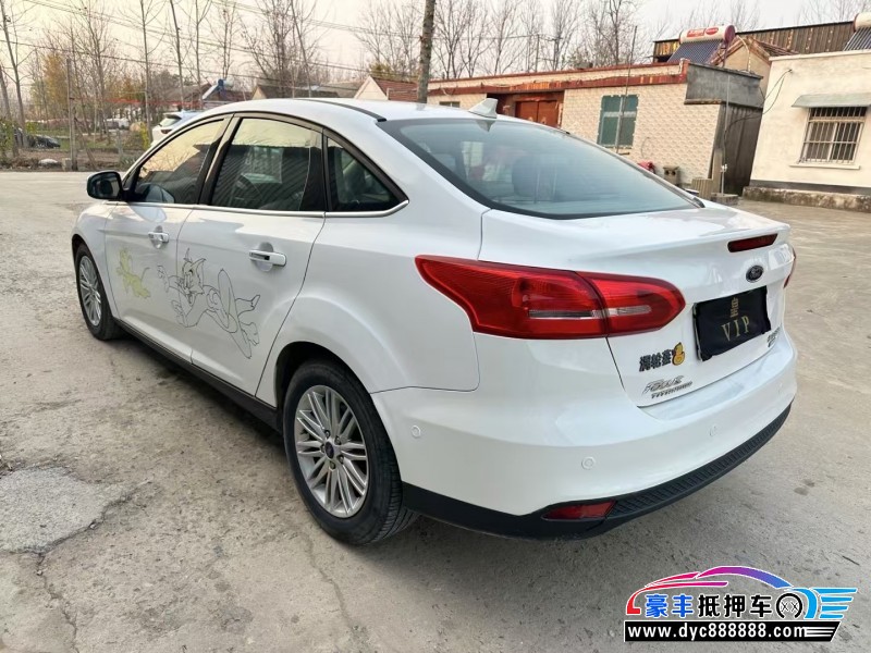 17年福特福克斯轿车抵押车出售