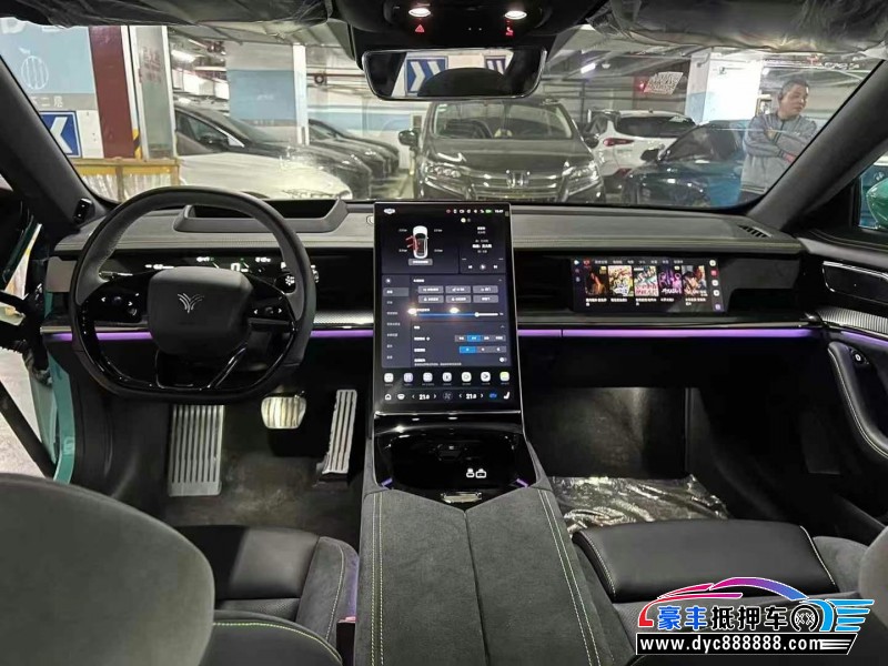 24年哪吒S轿车抵押车出售