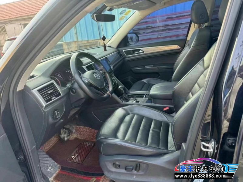 18年大众途昂轿车抵押车出售