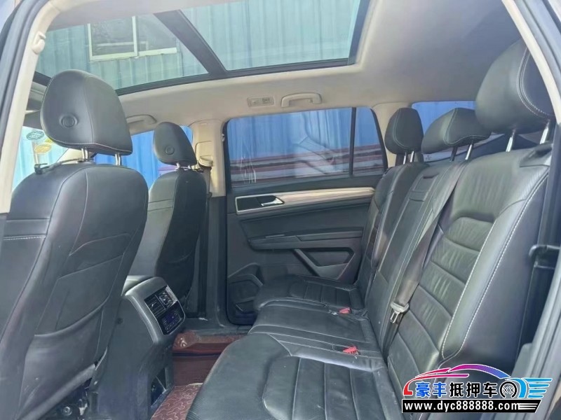 18年大众途昂轿车抵押车出售