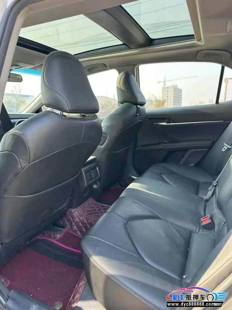 20年丰田凯美瑞轿车抵押车出售