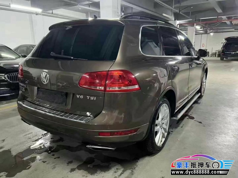 11年大众途锐轿车抵押车出售