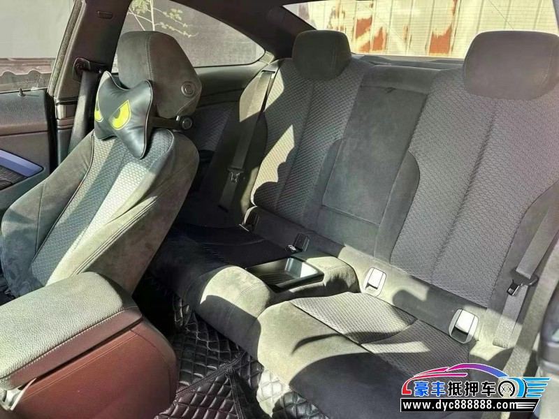 20年宝马4系轿车抵押车出售