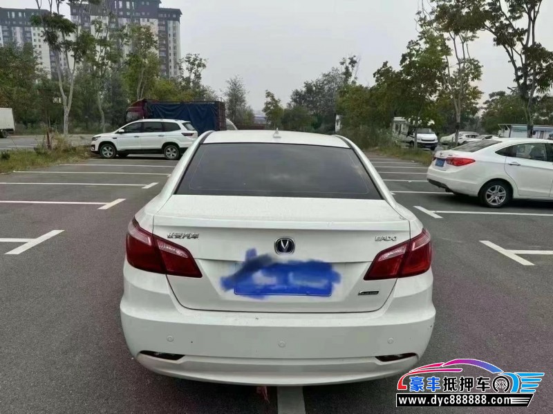 15年长安逸动轿车抵押车出售