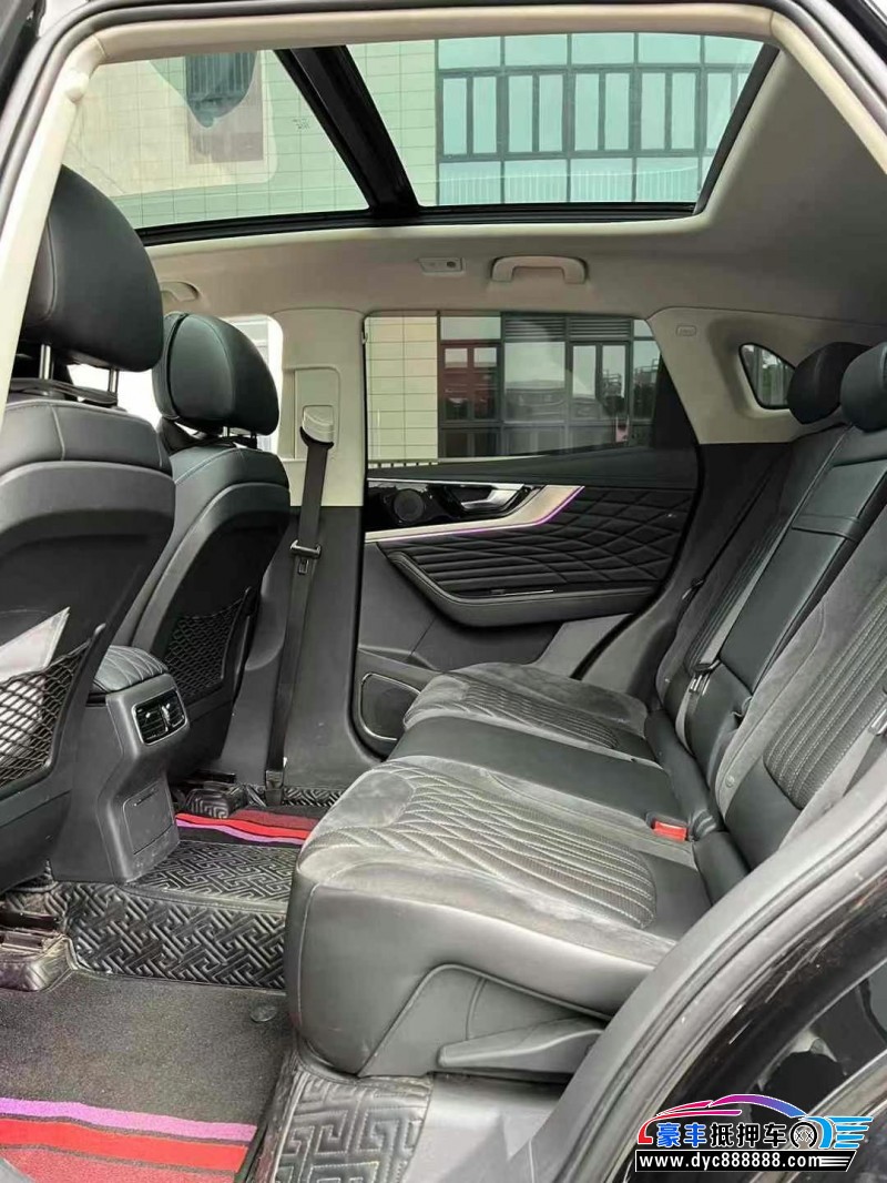 22年红旗HS5轿车抵押车出售