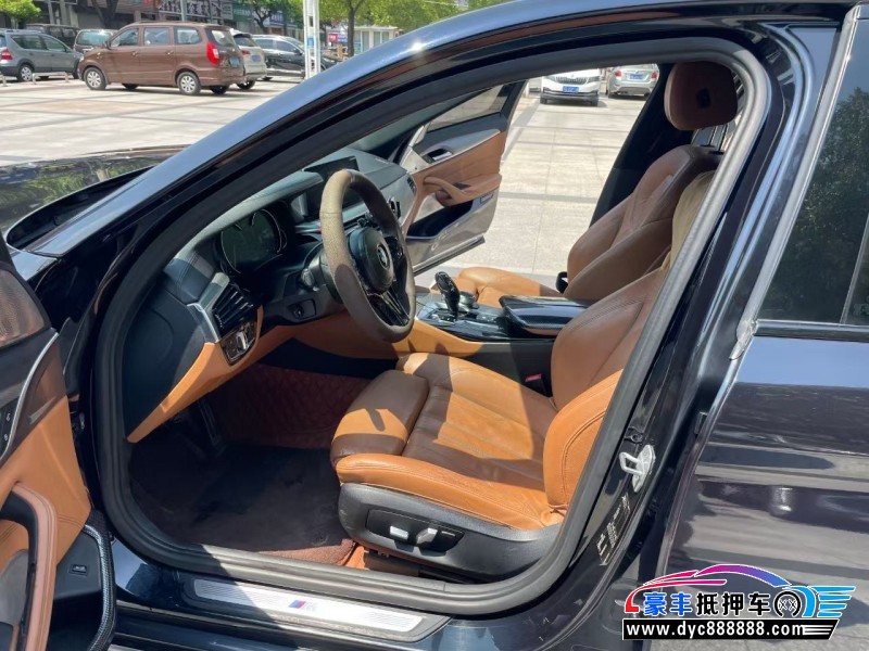 17年宝马5系轿车抵押车出售