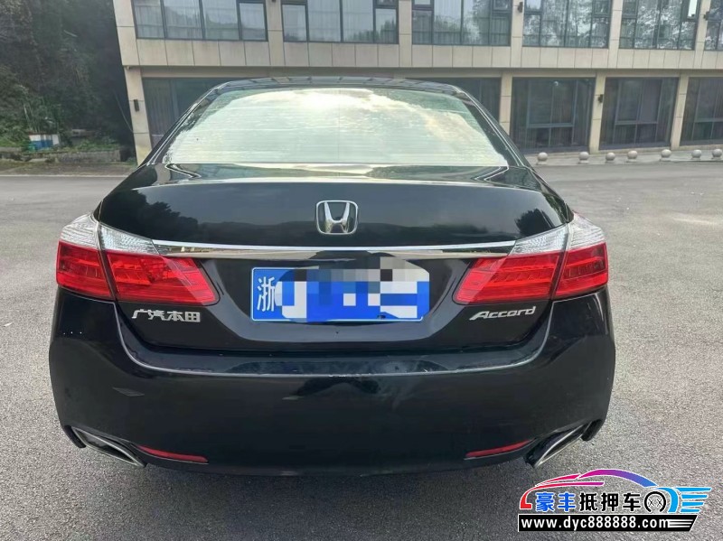 16年本田雅阁轿车抵押车出售