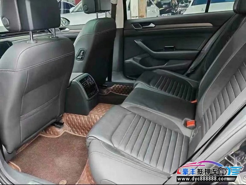 20年大众迈腾轿车抵押车出售