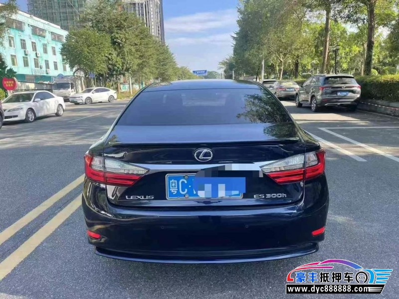 17年雷克萨斯ES轿车抵押车出售