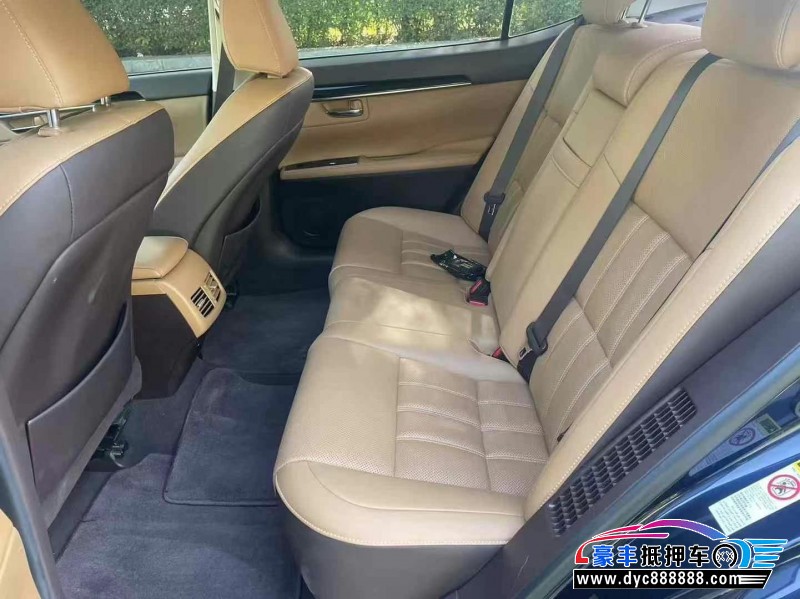 17年雷克萨斯ES轿车抵押车出售