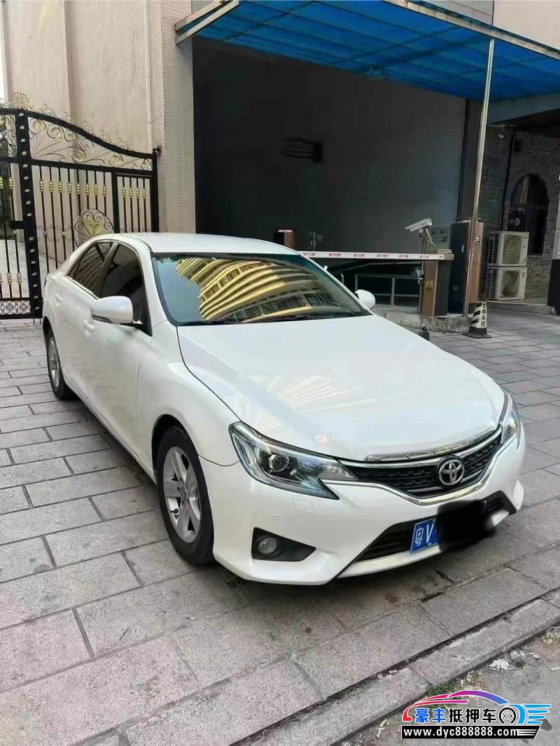 14年丰田锐志轿车抵押车出售