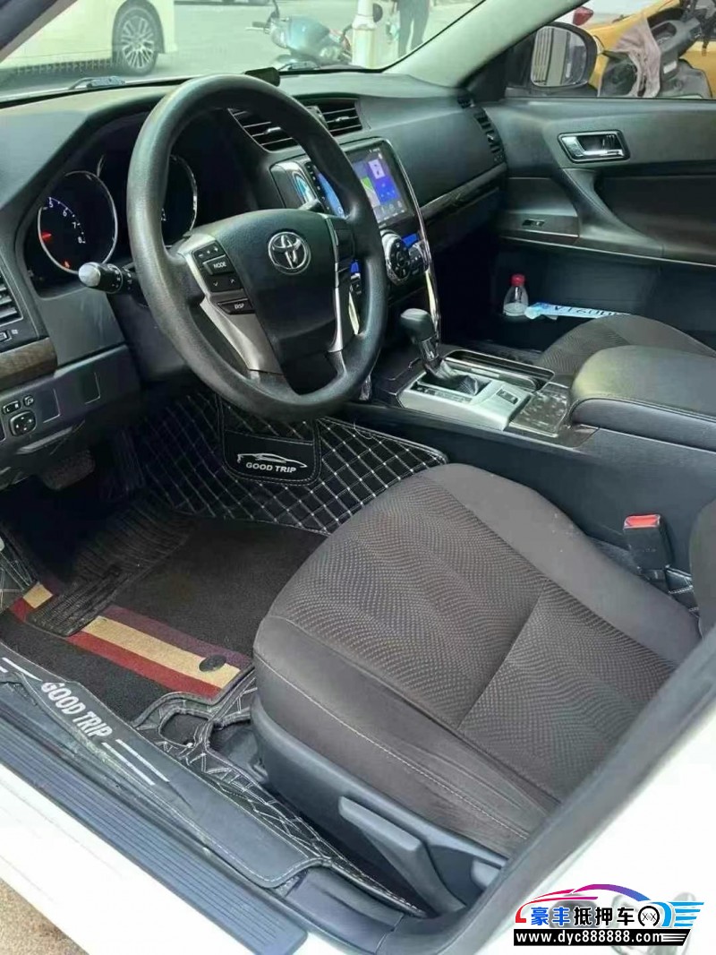 14年丰田锐志轿车抵押车出售