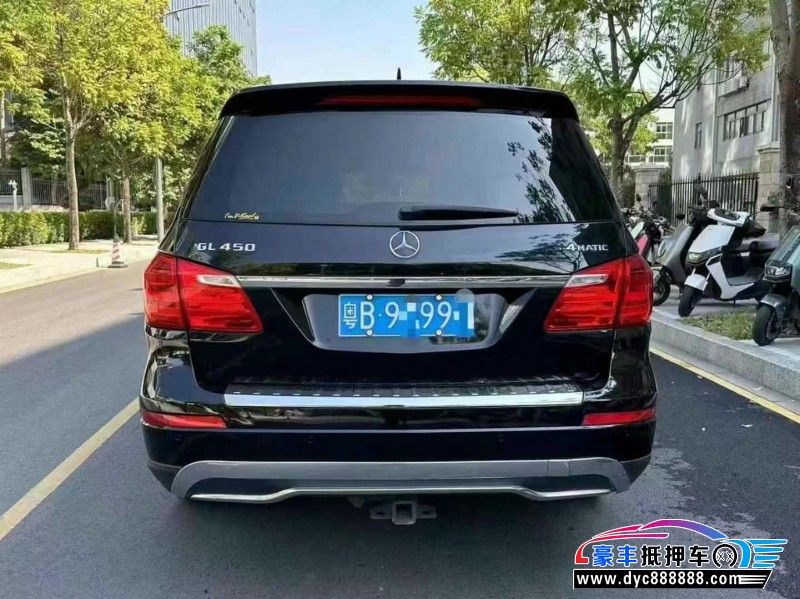 16年奔驰GL轿车抵押车出售