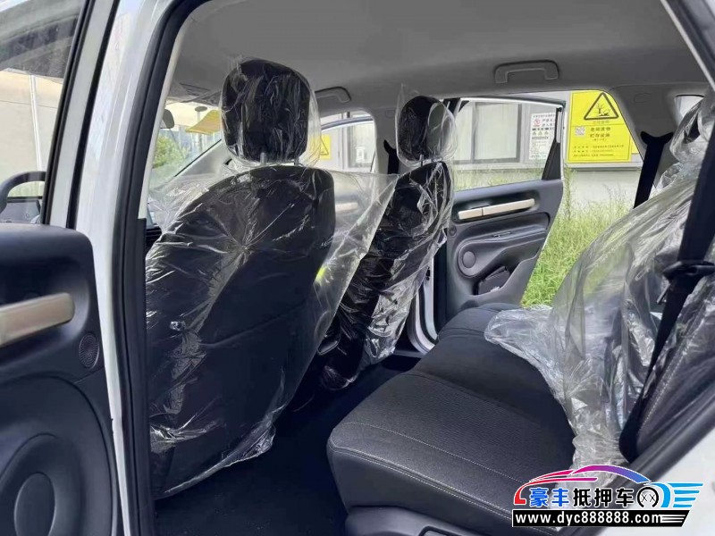 24年宝骏云朵轿车抵押车出售