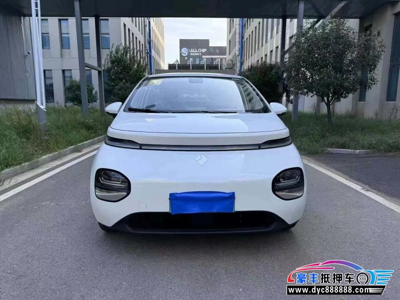 24年宝骏云朵轿车抵押车出售