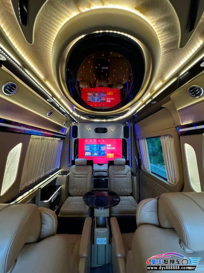 17年奔驰斯宾特轿车抵押车出售