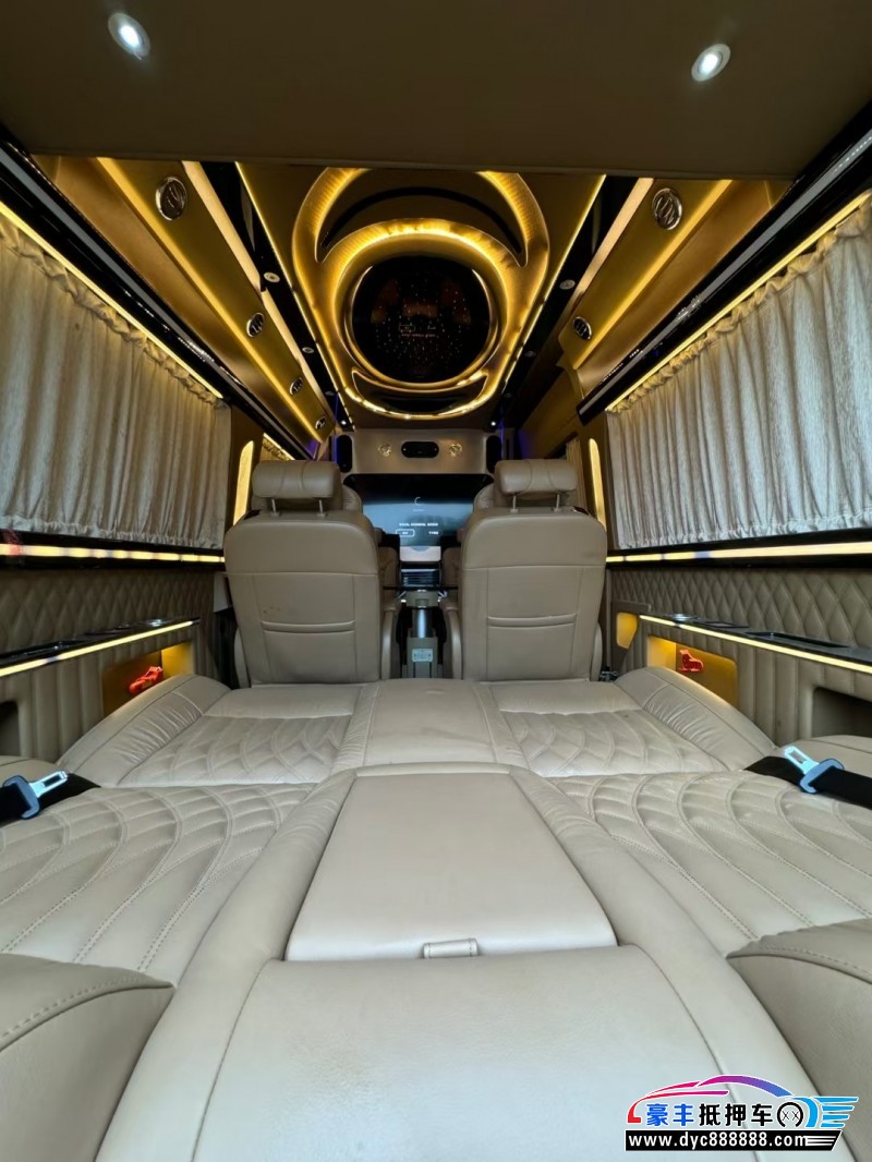 17年奔驰斯宾特轿车抵押车出售