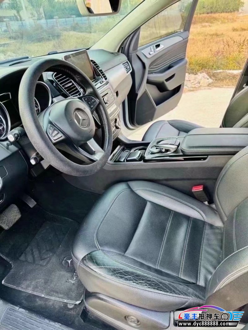 16年奔驰GLE轿车抵押车出售