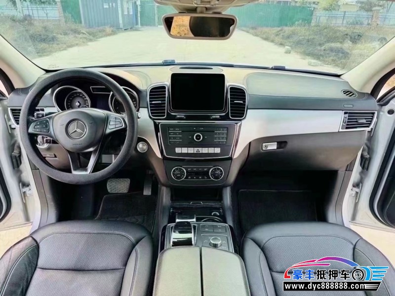 16年奔驰GLE轿车抵押车出售