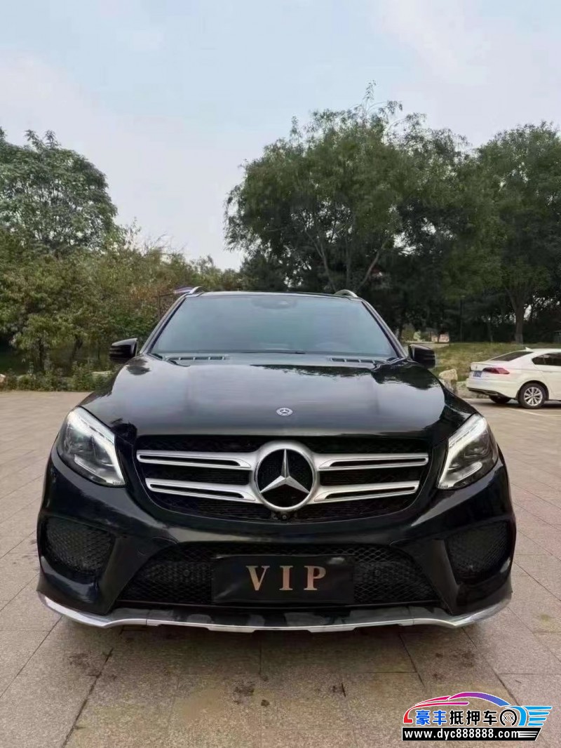 19年奔驰GLE轿车抵押车出售