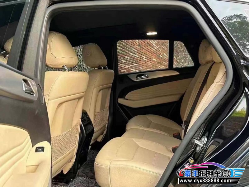 19年奔驰GLE轿车抵押车出售