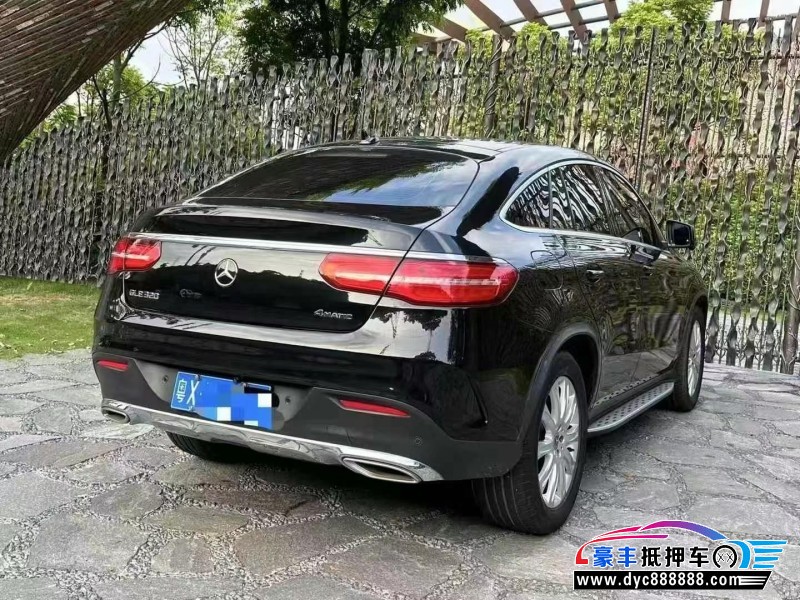 19年奔驰GLE轿车抵押车出售