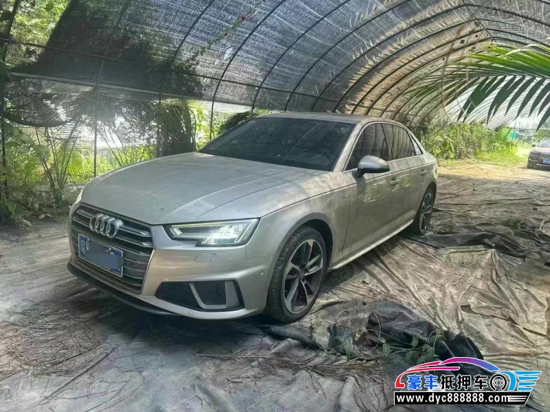 19年奥迪A4L轿车抵押车出售