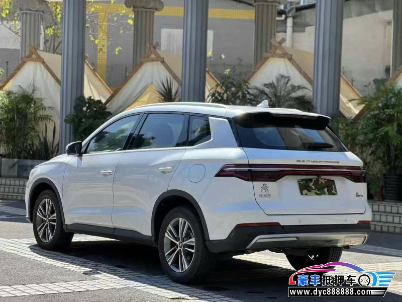 19年比亚迪宋轿车抵押车出售