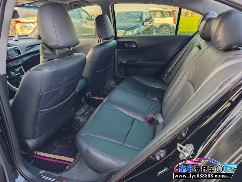 17年本田雅阁轿车抵押车出售