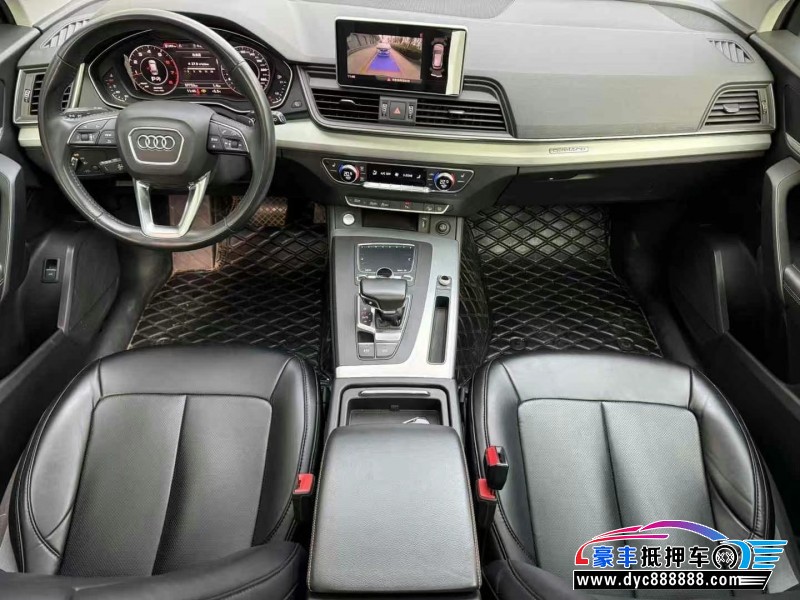 19年奥迪Q5轿车抵押车出售