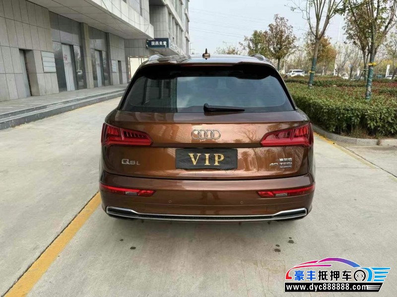 19年奥迪Q5轿车抵押车出售