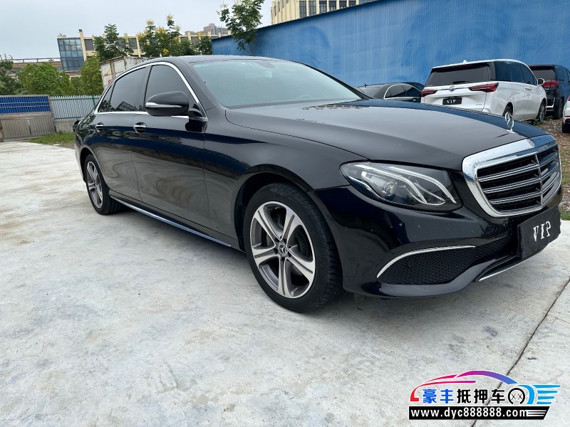 19年奔驰E轿车抵押车出售